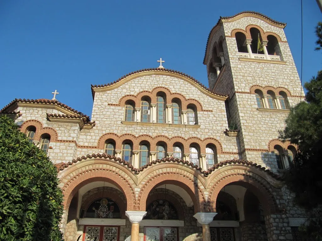 Πανηγυρίζει ο Ιερός Καθεδρικός Ναός Αγίας Τριάδος Ηρακλείου Αττικής