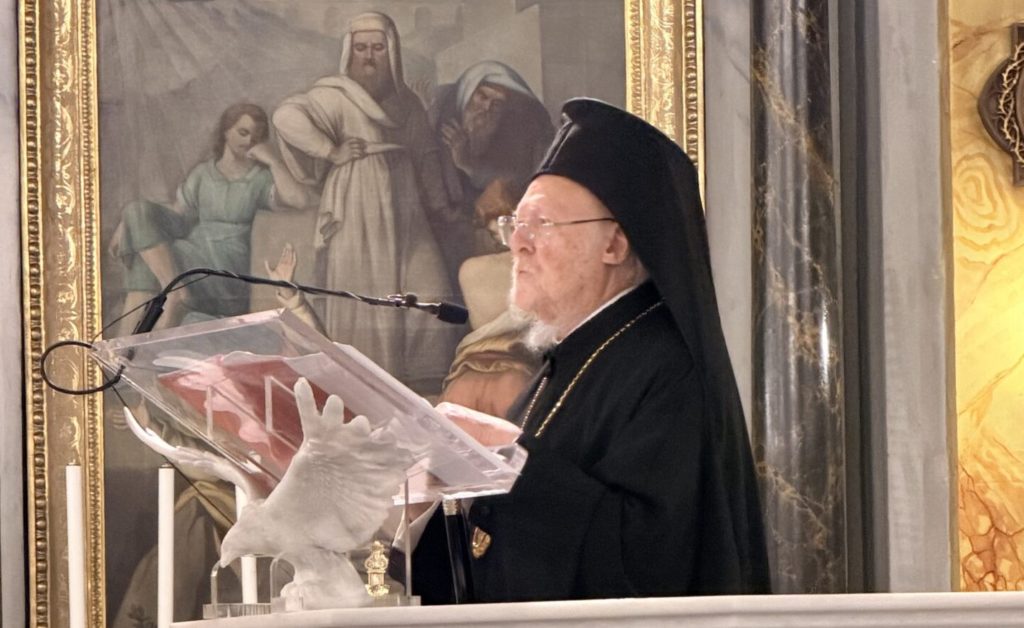Ο Οικουμενικός Πατριάρχης σε Θεία Λειτουργία για την επέτειο εκλογής του Πάπα Λέοντος ΙΔ΄