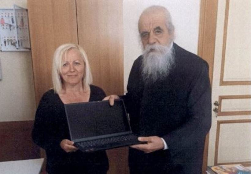 Ευχαριστίες Ηλείας Αθανάσιου προς τον Υπουργό Ψηφιακής Διακυβέρνησης για τη δωρεά ηλεκτρονικού εξοπλισμού