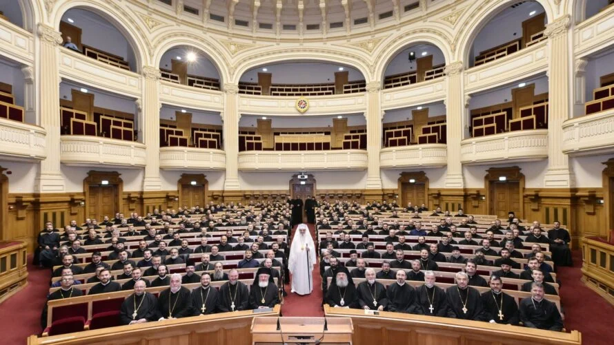 Preoții prahoveni reuniți la Conferința pastoral-misionară de primăvară: Patriarhul Daniel a oferit sfaturi pentru părinți