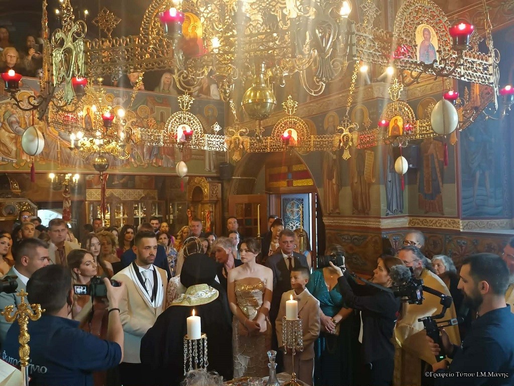 Ο Μητροπολίτης Μάνης στο μυστήριο του Γάμου εκκλησιαστικού υπαλλήλου