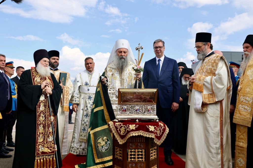 Η ιστορική υποδοχή της Αγίας Ζώνης στο Βελιγράδι (ΒΙΝΤΕΟ)