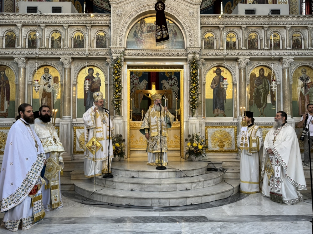 Ο Αρχιεπίσκοπος Κρήτης Ευγένιος στον Μητροπολιτικό Ναό Αγίου Αχιλλίου Λάρισας – Αποκαλυπτήρια Μνημείου Ηρώων 5ης Μεραρχίας Κρητών