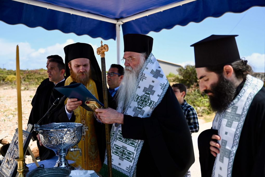 Ο Μεσογαίας Νικόλαος στα εγκαίνια νέων Στρατιωτικών Οικημάτων στο Αγαθονήσι
