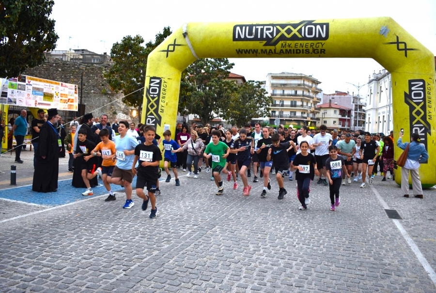 Νυχτερινός περιπατητικός αγώνας δρόμου «Δράμωμεν Προς την Θεοτόκον»