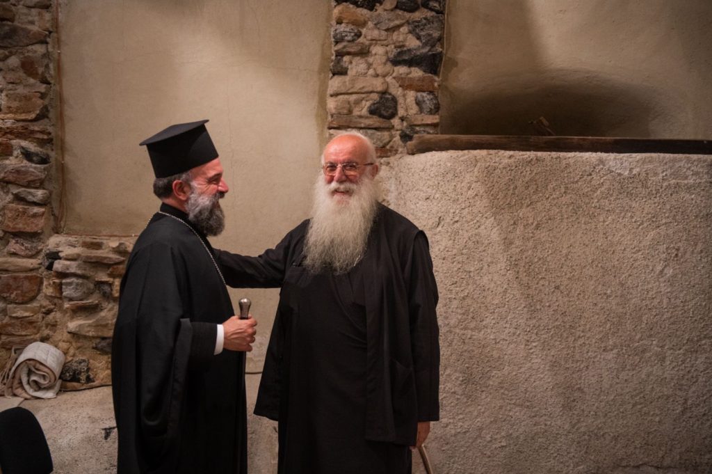 Ομιλία του π. Χρήστου Μήτσιου στη “Θεραπευτική της Οικογένειας” της Μητροπόλεως Θήρας