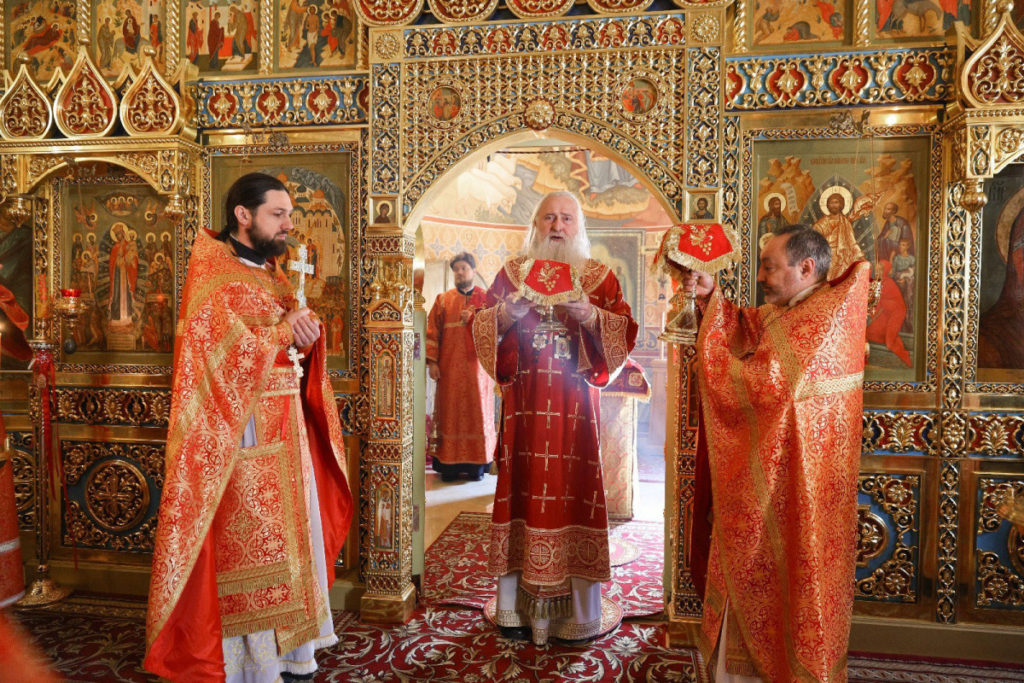 В годовщину открытия Зачатьевского ставропигиального монастыря председатель Синодального отдела по монастырям и монашеству совершил Литургию в обители