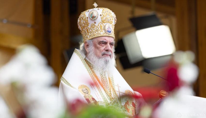 Patriarhul Daniel: Domnul Hristos, înălțat întru slavă la cer, a ajutat Biserica Sa prin Sf. Împărați Constantin și Elena