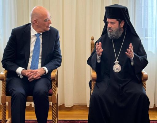 Ngjarje nga Kisha  Takim miqësor mes Kryepiskopit Joan dhe ministrit grek Nikos Dendias në Tiranë
