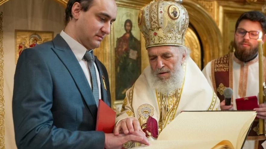 Arhiepiscopia Dunării de Jos, alături de nevăzătorii din Galați: Au primit Noul Testament în alfabet Braille