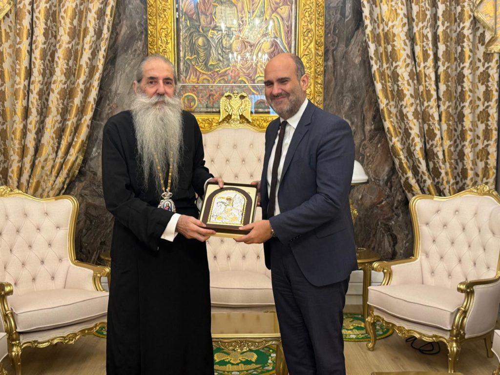 Ο Υφυπουργός Εθνικής Οικονομίας και Οικονομικών στον Μητροπολίτη Πειραιώς