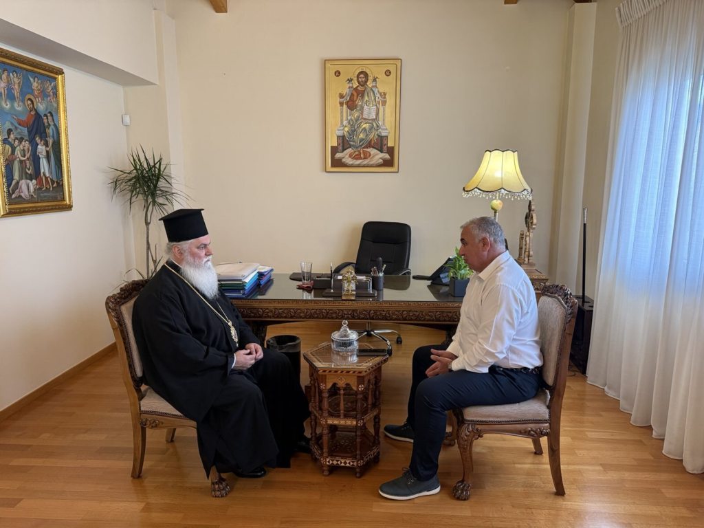 Επίσκεψη του Δημάρχου Αιγιαλείας στον Μητροπολίτη Καλαβρύτων