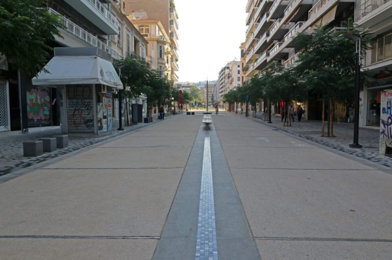 Θεσσαλονίκη: Παραδόθηκε το νέο τμήμα της πεζοδρομημένης Αγίας Σοφίας – Η νέα Πλατεία Μητρόπολης