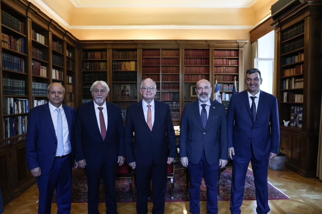Ο ΠτΔ τιμά τη διεθνή πρωτιά της Βυζαντινής Χορωδίας Αθηνών και στηρίζει έμπρακτα την Ψαλτική Κοινότητα