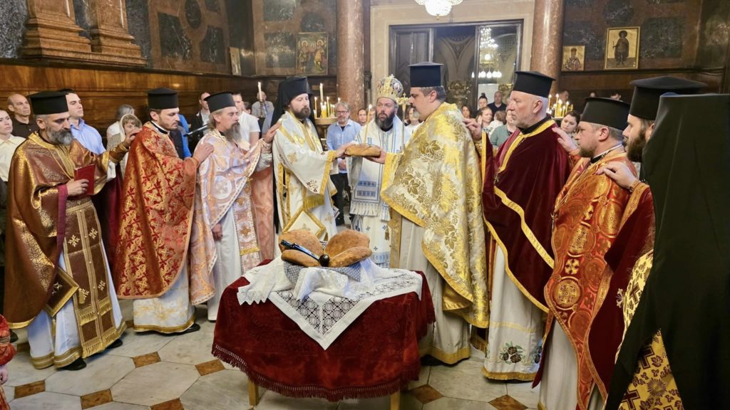 Εορτή του Αγίου Πνεύματος και Κτητορικό Μνημόσυνο στον Καθεδρικό Ναό Αγίας Τριάδος Βιέννης