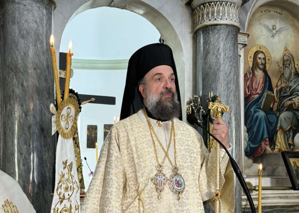 Θήρας Αμφιλόχιος: Το Άγιο Πνεύμα ενδυναμώνει τον άνθρωπο στον πνευματικό του αγώνα