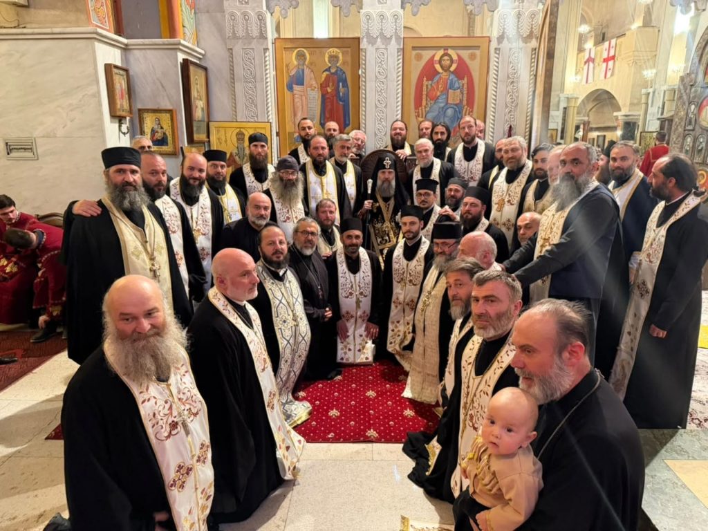Η πρώτη ομαδική Βάπτιση του Πατριάρχη Γεωργίας Σιώ