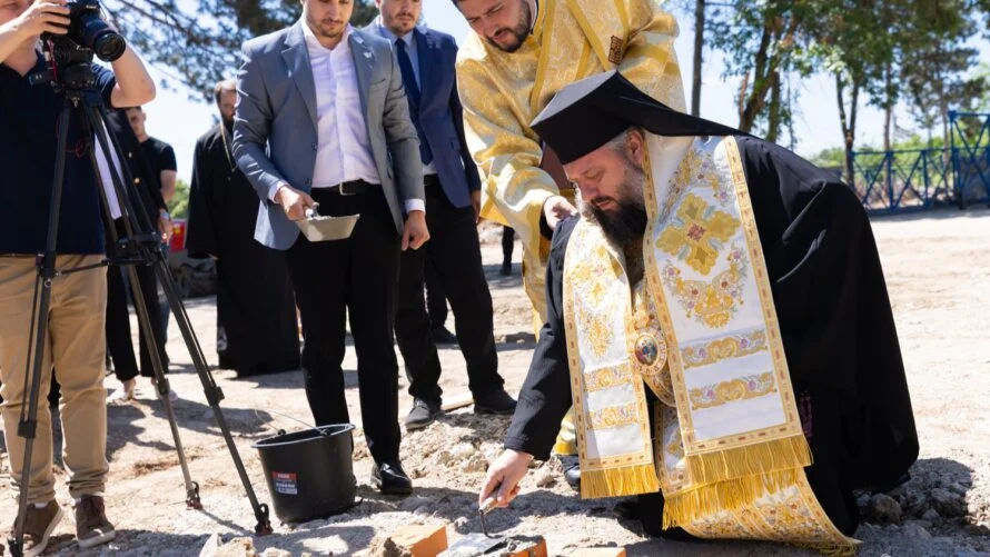 Piatra de temelie a Centrului „Sfântul Ilie Tesviteanul” din Pantelimon a fost sfințită: Biserica investește în tineri