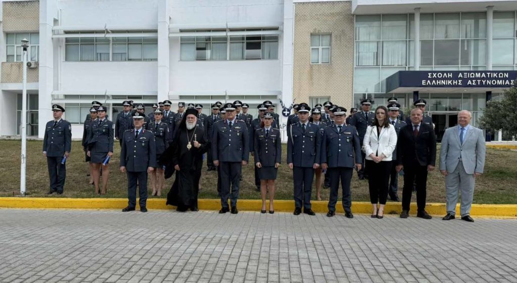 Ο Μητροπολίτης Ιλίου τέλεσε την ακολουθία της ονοματοδοσίας των νέων Αστυνόμων Α’