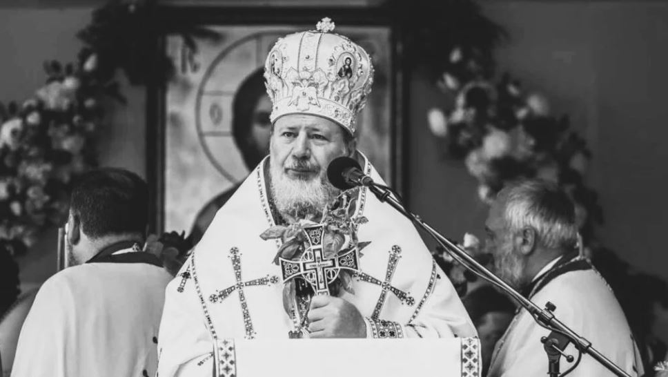 Σε λαϊκό προσκύνημα η σορός του Επισκόπου Κρισάνου κυρού Αιμιλιανού – Την Τρίτη η Εξόδιος Ακολουθία στη Μονή Νεάμτς
