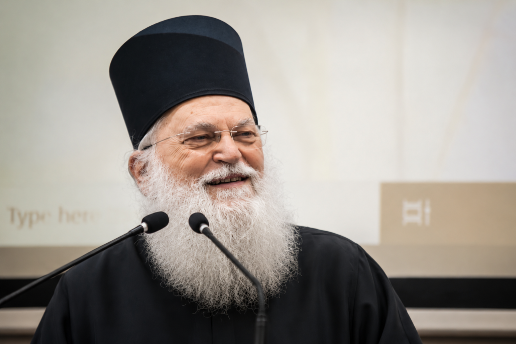 Γέροντας Εφραίμ: Στην καρδιά του αληθινού θεολόγου λαλεί ο Θεός Λόγος (ΒΙΝΤΕΟ – ΦΩΤΟ)