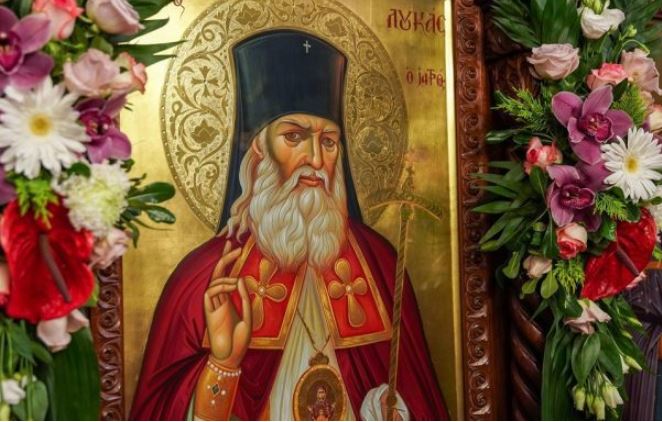 Άγιος Λουκάς ο Ιατρός: “Πάντα χειρουργούσε με τη βοήθεια του Θεού” – Η μαρτυρία του Αργολίδος Νεκταρίου (ΗΧΗΤΙΚΟ)