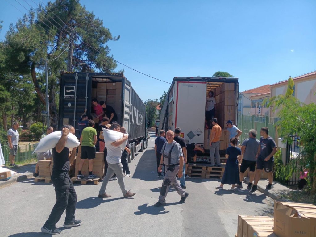 Δύο νέα κοντέρινερ αναχώρησαν με προορισμό το Κονγκό και τη Βουλγαρία