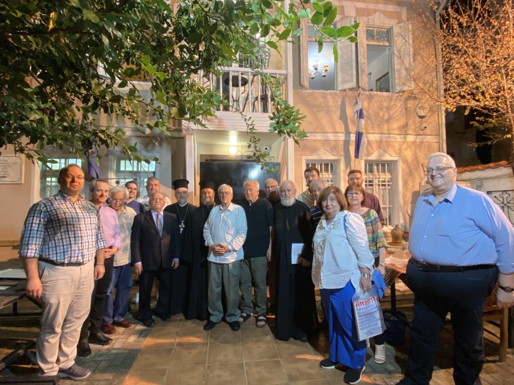 Τιμητικές βραβεύσεις και αποφάσεις από το Ι.Ε.Θ.Π.