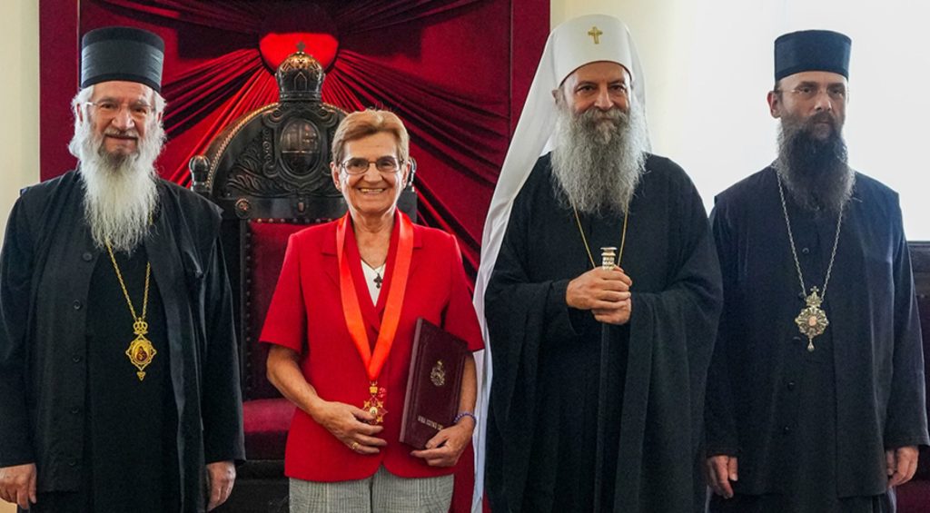 Патријарх Порфирије уручио орден Светог Саве истражном судији Даници