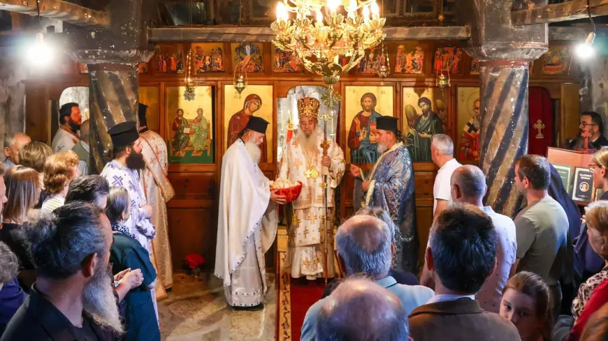 Në Manastirin e Hirshëm të Shën Triadhës në Pepel u kremtua Liturgjia Hyjnore nën drejtimin e Hirësisë së Tij, Mitropolitit të Gjirokastrës, z. Nathanail