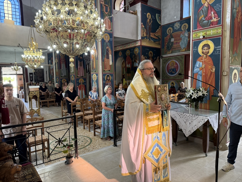 Ο Λαρίσης Ιερώνυμος στον αποκατεστημένο Ιερό Ναό Αγίων Κωνσταντίνου και Ελένης Βρυοτόπου