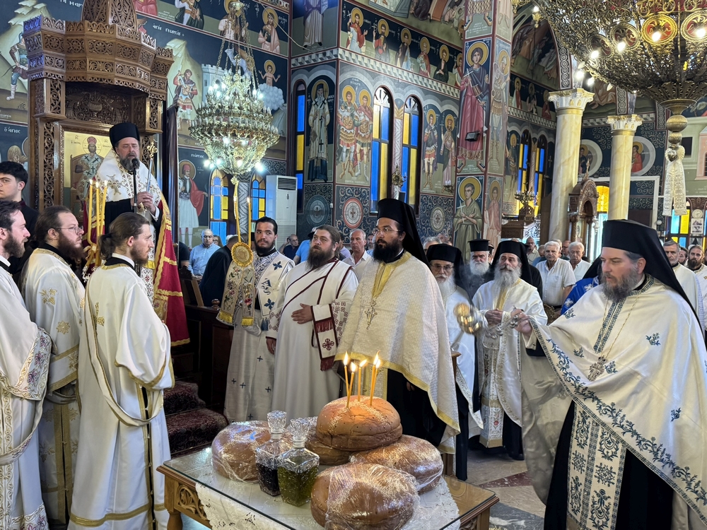 Πολυαρχιερατικός Εσπερινός ονομαστηρίων Μητροπολίτη Λαρίσης Ιερωνύμου