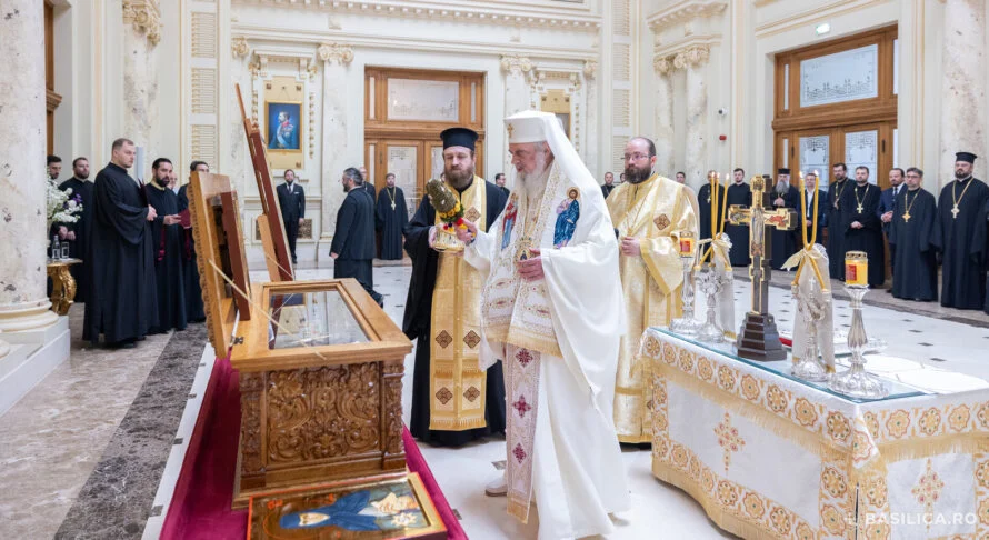 Pregătiri pentru proclamarea locală: Patriarhul Daniel a sfințit racla cu moaștele Sf. Elisabeta de la Pasărea