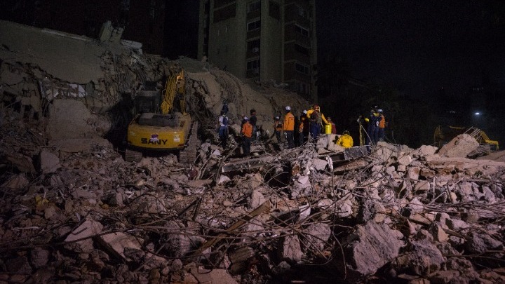 Βενεζουέλα-σεισμός: 589 νεκροί – 2.980 τραυματίες- 50.000 αγνοούμενοι – Εκτιμήσεις για πάνω από 10.000 νεκρούς
