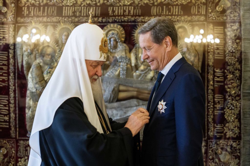 Ο Πατριάρχης Μόσχας παρασημοφόρησε τον Αντιπρόεδρο της Κρατικής Δούμας Α. Ζούκοφ