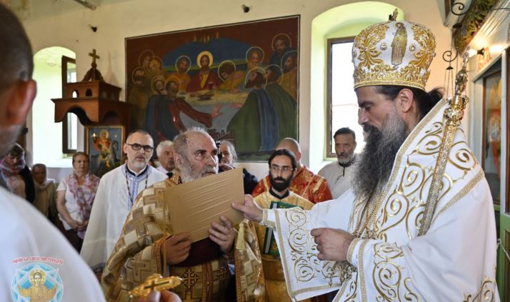 Патриаршеска литургия и офикия в храмa „Св. апостоли Петър и Павел“, кв. „Враждебна“