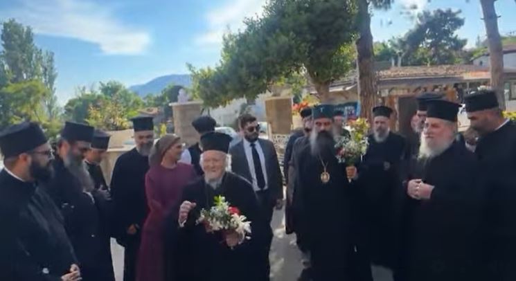 استقبال رسمي في ميناء إمبروس للبطريرك المسكوني برثلماوس الأول وبطريرك بلغاريا دانيال