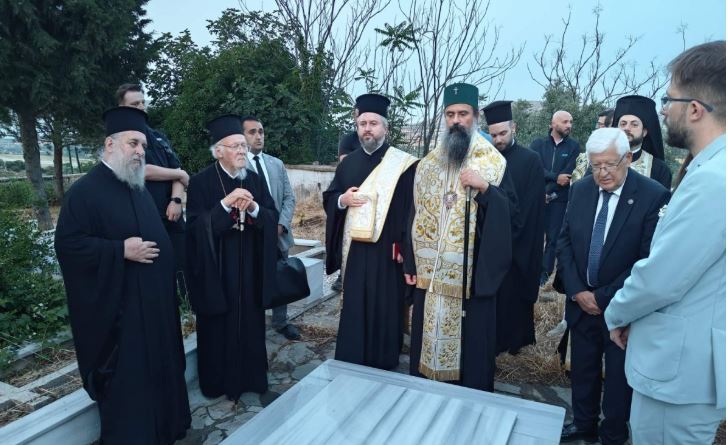 Българският патриарх Даниил отслужи трисагий на гроба на родителите на Вселенския патриарх