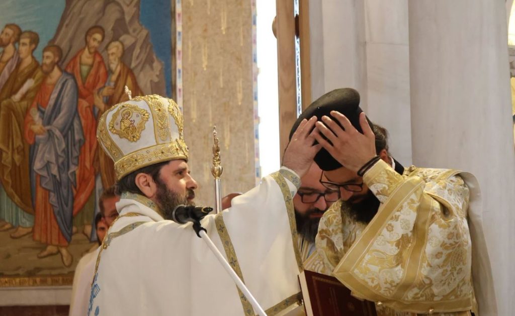 Kryepiskopi Joan hirotonis një hierodhjakon të ri