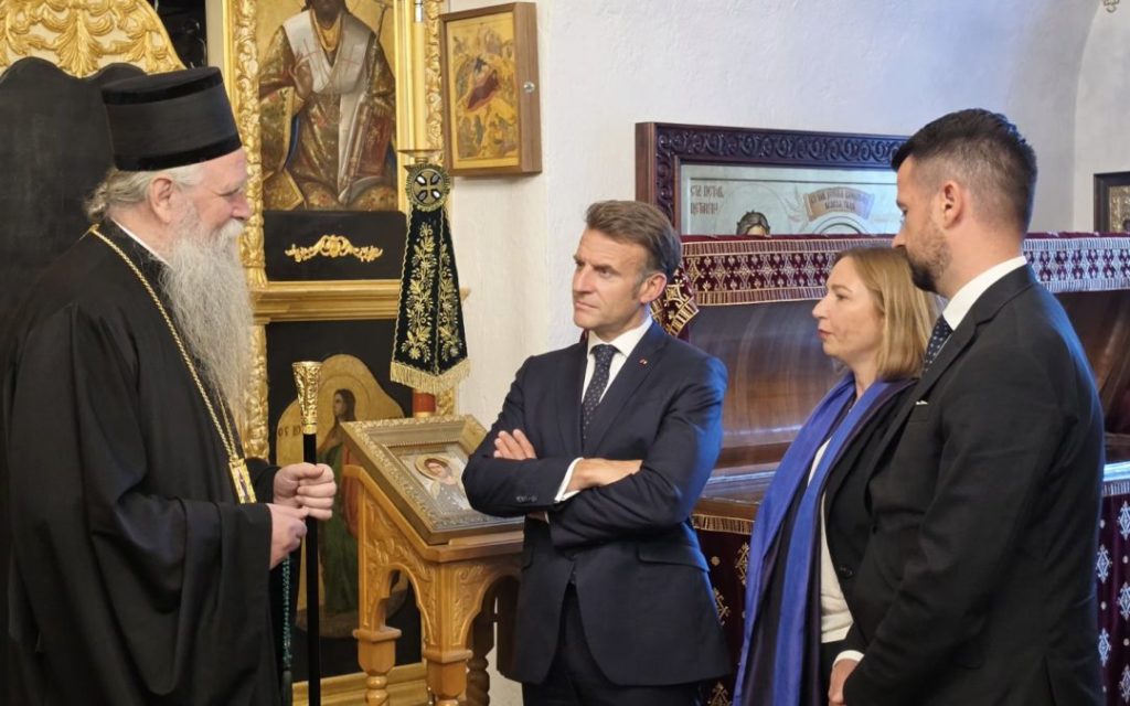 Предсједници Републике Француске и Црне Горе посјетили Цетињски манастир