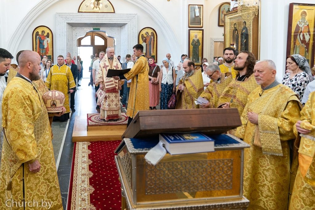 В День независимости Республики Беларусь митрополит Минский Вениамин совершил Литургию и благодарственный молебен в Свято-Духовом кафедральном соборе Минска