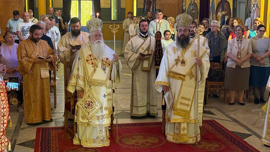 Δημητριάδος Ιγνάτιος: «Κίνδυνος η εξοικείωση με τη βία» – Αρχιερατικό Συλλείτουργο στην Κορυτσά