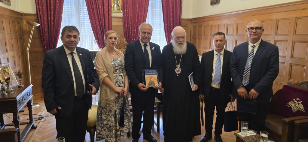 Αντιπροσωπεία της Επιτροπής Κατεχομένων Κοινοτήτων Κύπρου στον Αρχιεπίσκοπο Ιερώνυμο