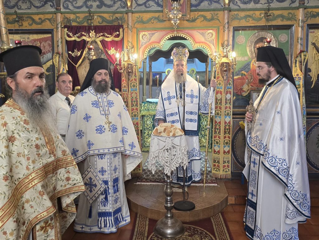 Ο Ιερισσού Θεόκλητος στα πανηγυρίζοντα Πετροκέρασα