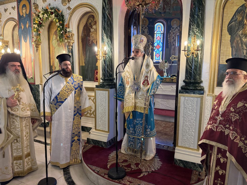 Η Δραπετσώνα τίμησε τον Πολιούχο της Άγιο Παντελεήμονα – Ενθρόνιση Ιεράς Εικόνος του Αγίου