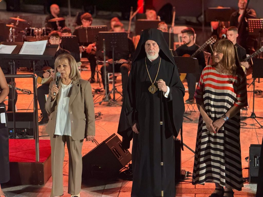 Ο Μητροπολίτης Σουηδίας στην φιλανθρωπική συναυλία «Όταν η Ελπίδα γίνεται Μουσική»