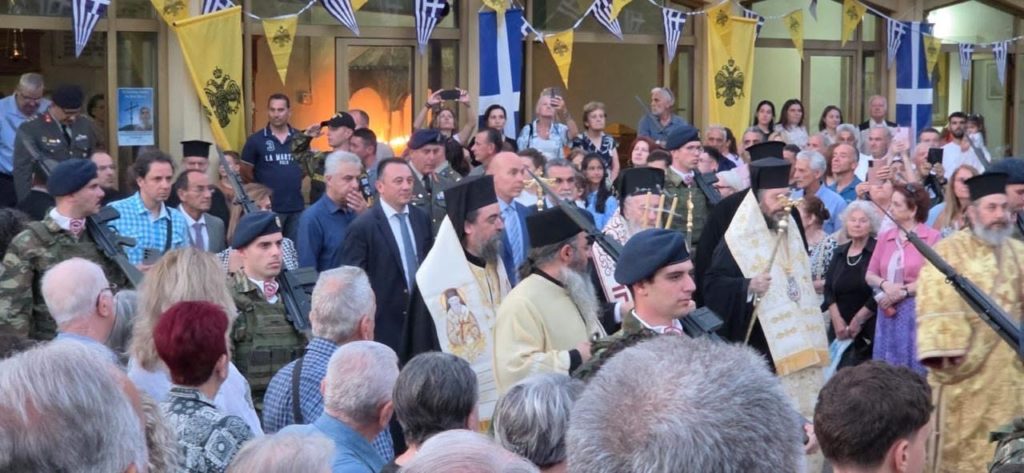 Πνευματικός φάρος η Κόνιτσα – Χιλιάδες προσκυνητές στη Λιτάνευση της Ιεράς Εικόνας του Οσίου Παϊσίου