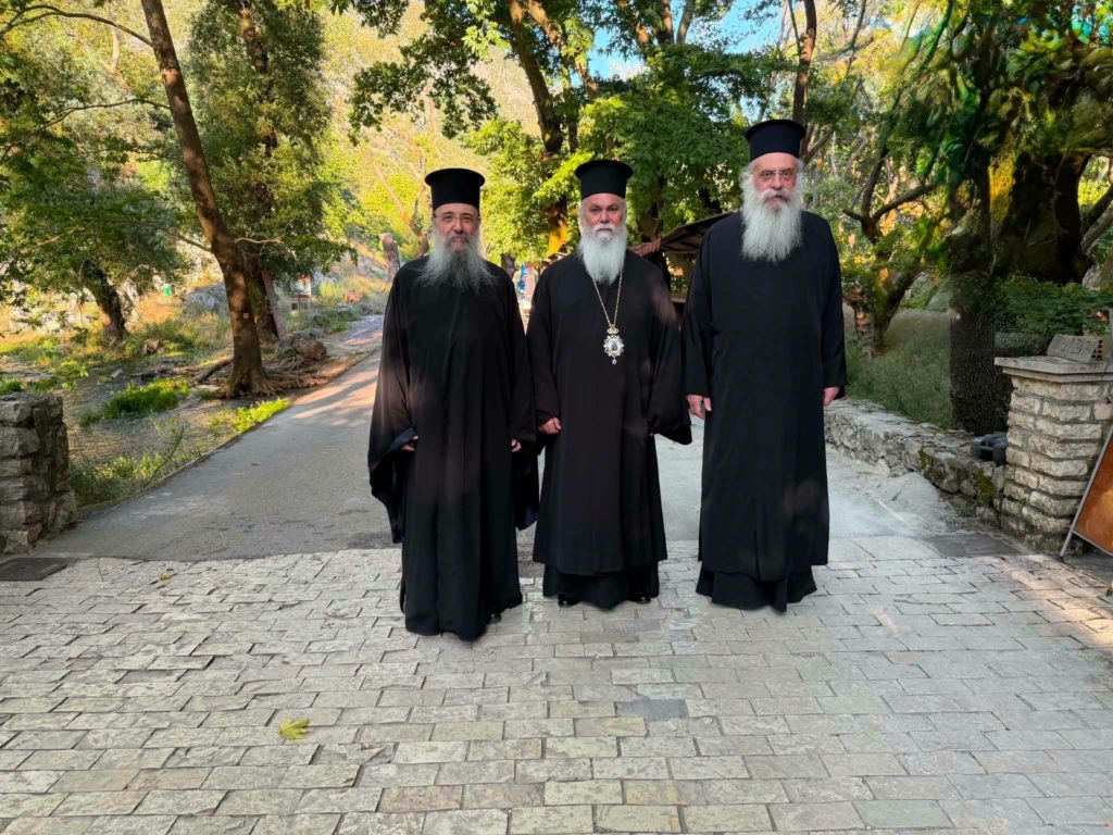 Επίσκεψη Μητροπολιτών Πατρών και Μαντινείας στα Καλάβρυτα