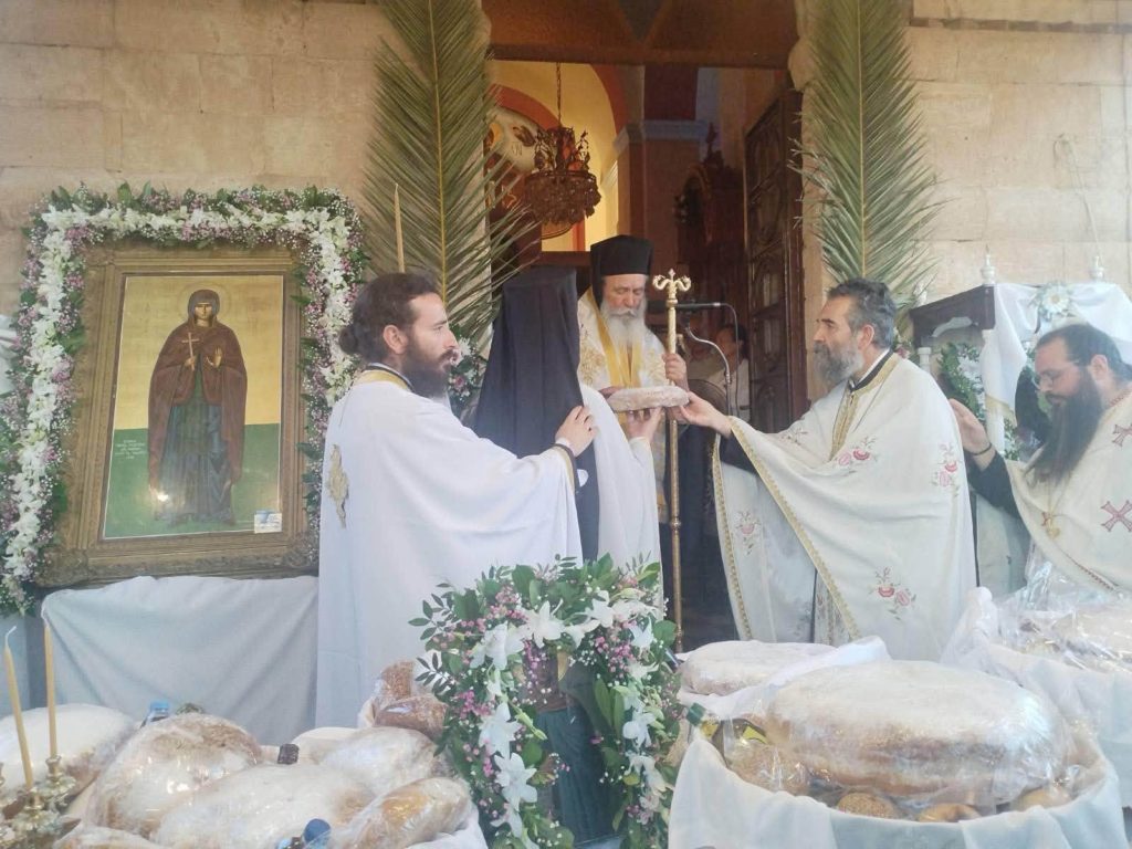 Ο Μητροπολίτης Ύδρας στον πανηγυρίζοντα Ιερό Ναό Αγίας Οσιομάρτυρος Παρασκευής Αίγινας