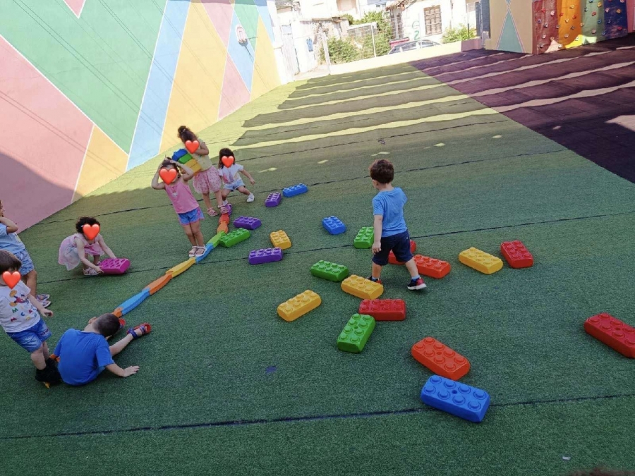 Καλοκαιρινά παιχνίδια και κατασκευές στους Βρεφονηπιακούς της Ι.Μ. Μαρωνείας